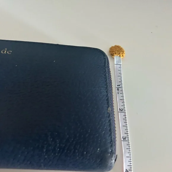 Kate Spade Navy Blue zip around Leather wallet - Picture 9 of 9